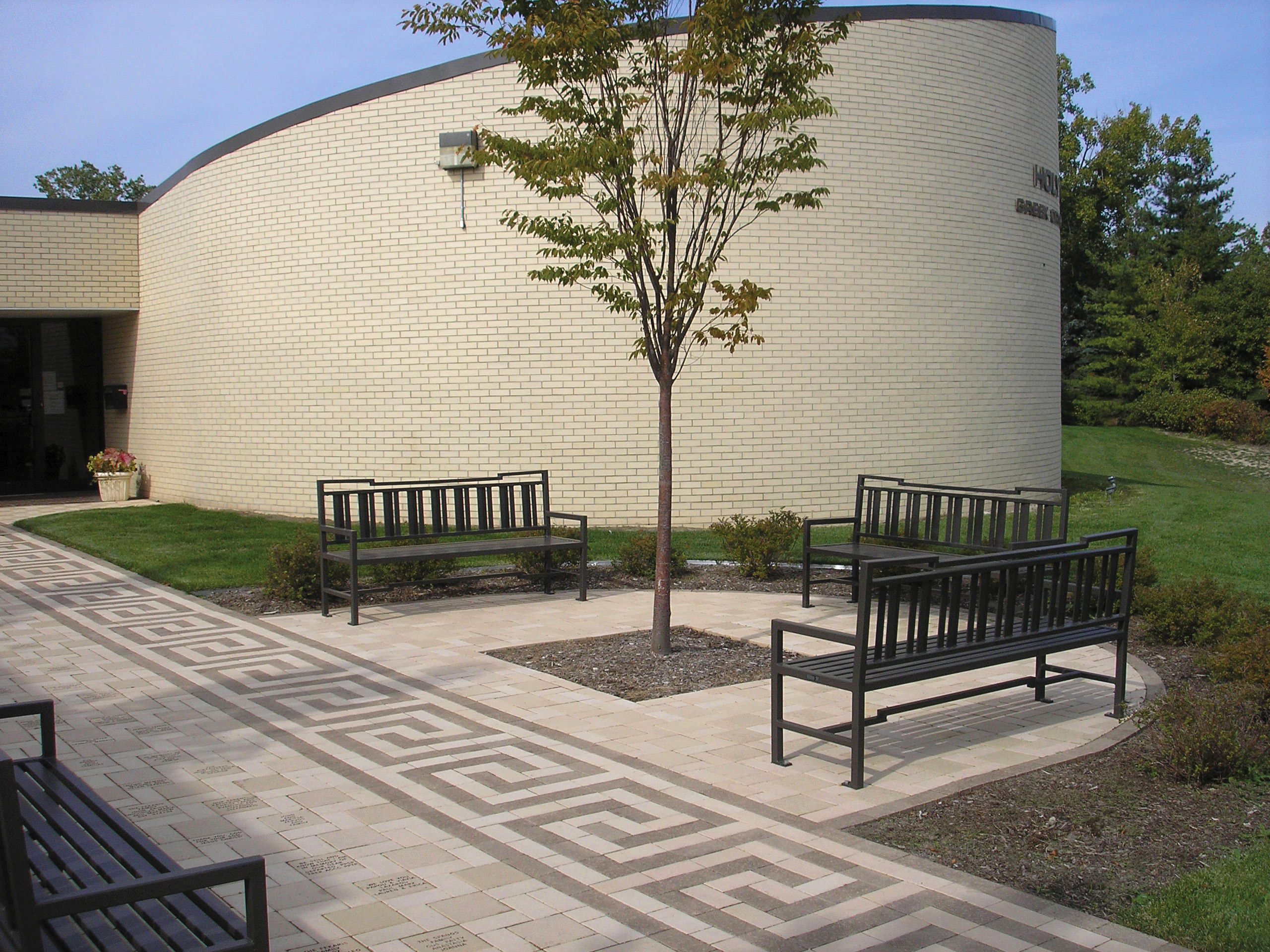 Athenos Bench With Back | Keystone Ridge Designs